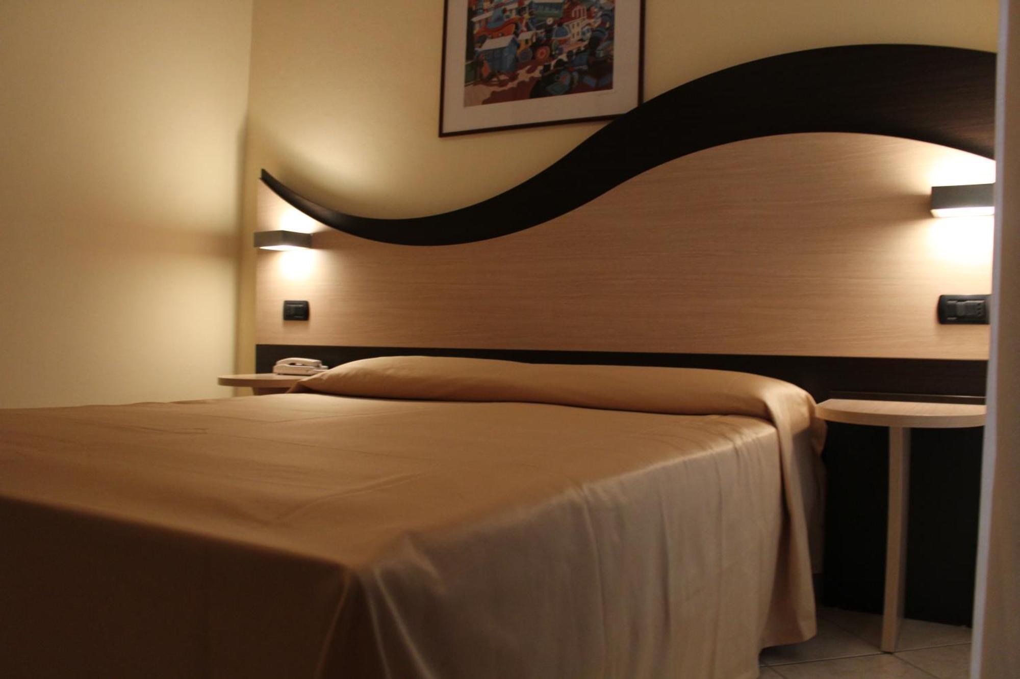 Hotel De Paris Lido Di Savio Eksteriør billede