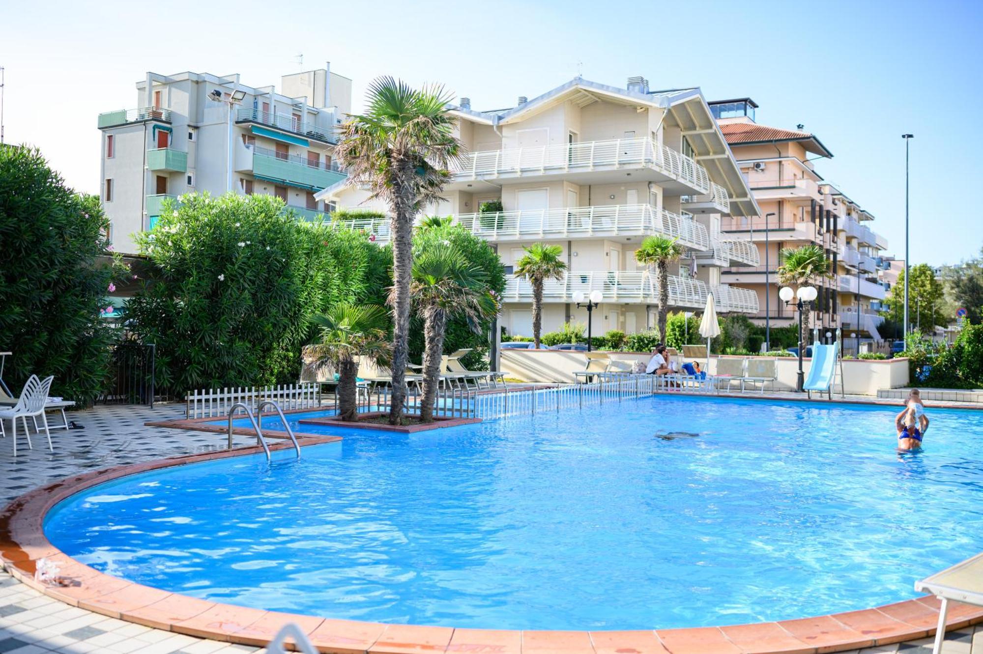 Hotel De Paris Lido Di Savio Eksteriør billede