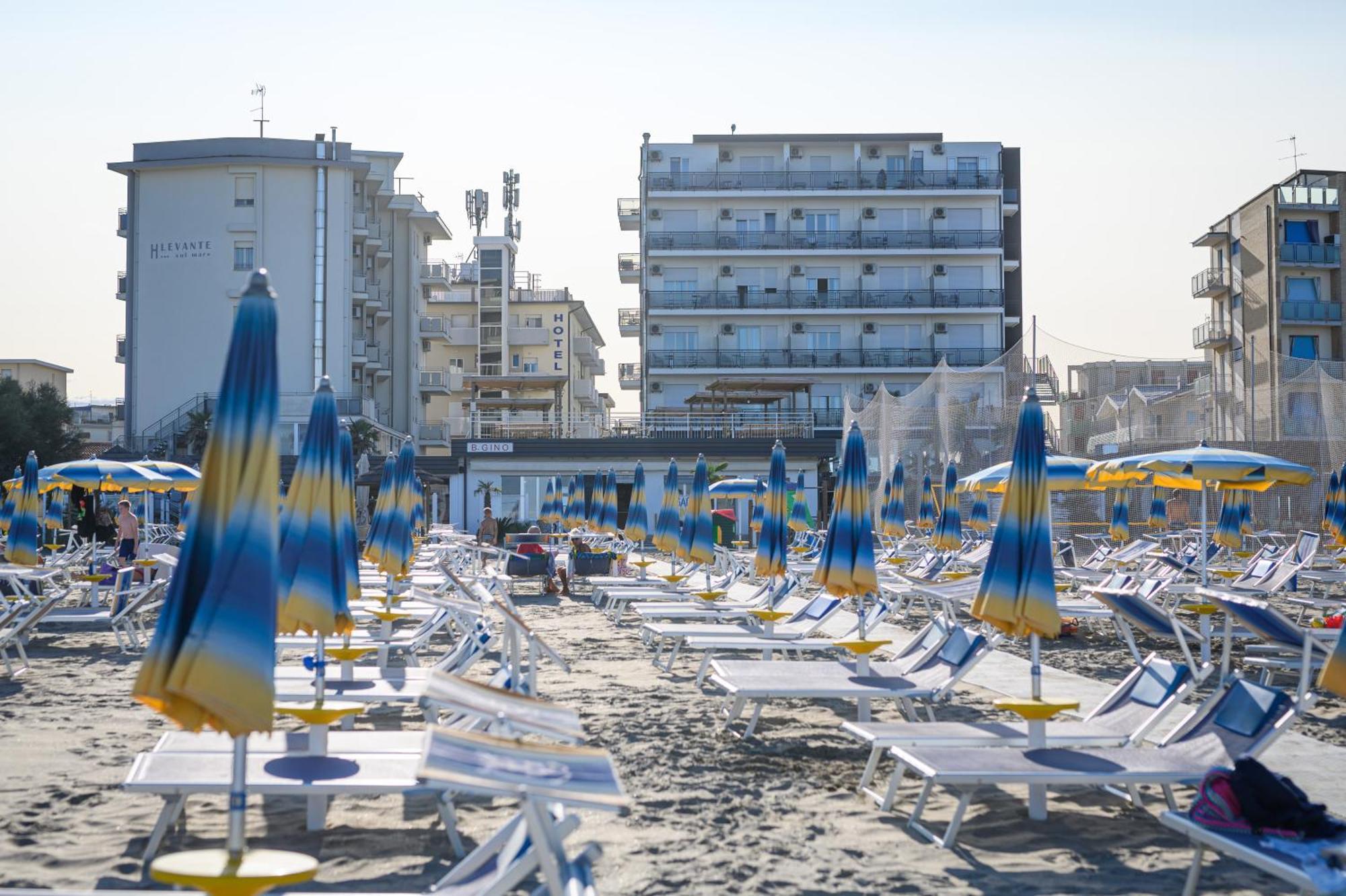 Hotel De Paris Lido Di Savio Eksteriør billede