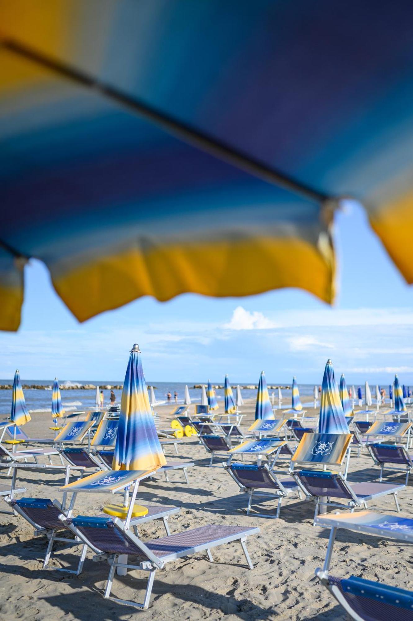Hotel De Paris Lido Di Savio Eksteriør billede
