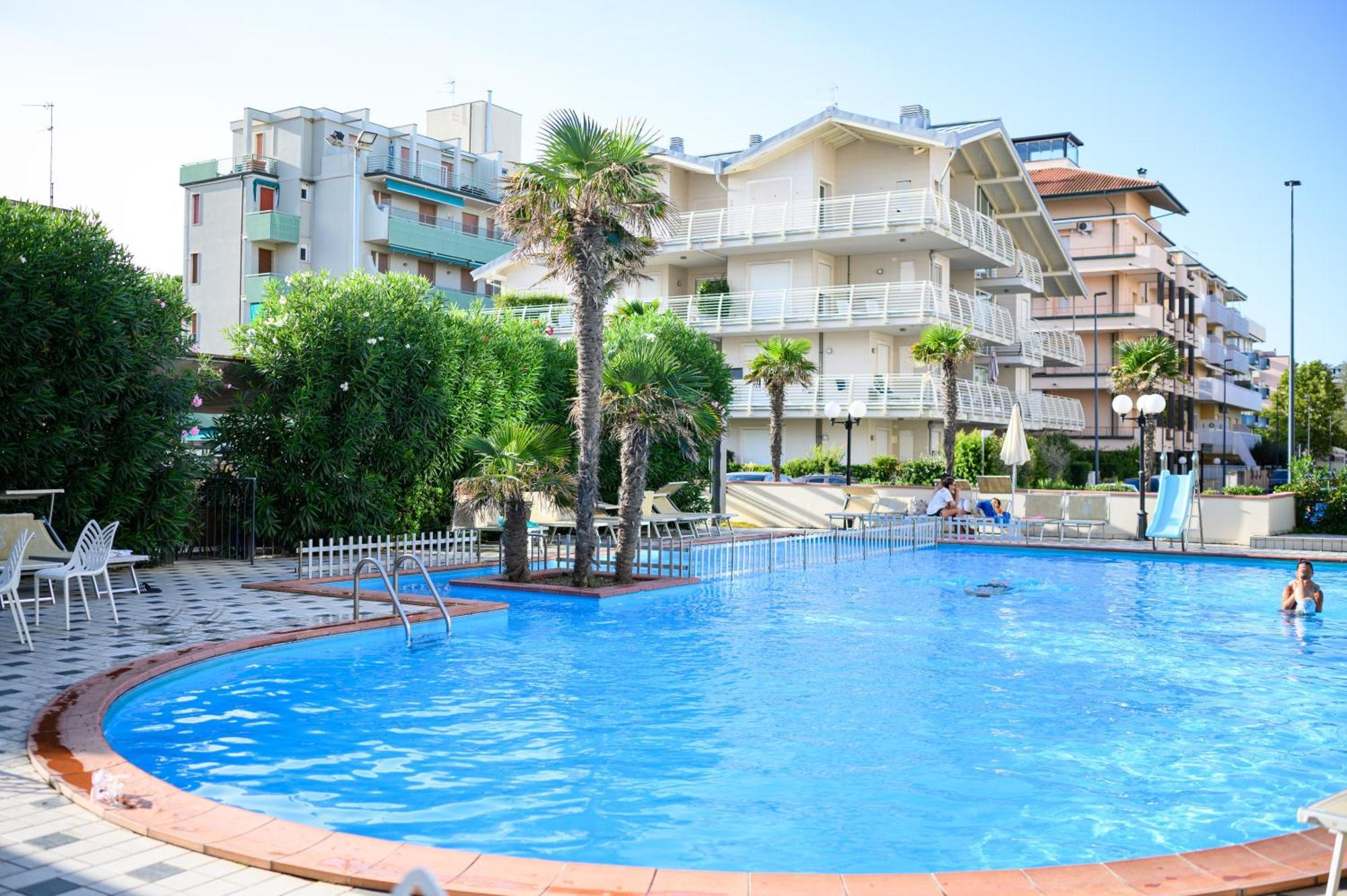 Hotel De Paris Lido Di Savio Eksteriør billede
